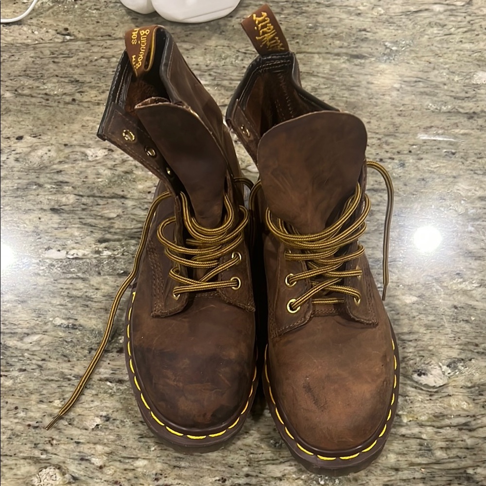 DR MARTENS Made in England Vintage 1460 Brown Size 4